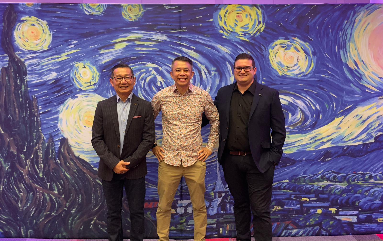 V-Key event group photo